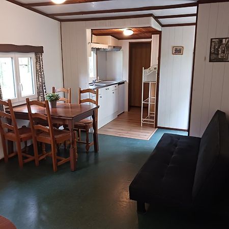 Camping Domaine Papillon Reyrevignes  外观 照片